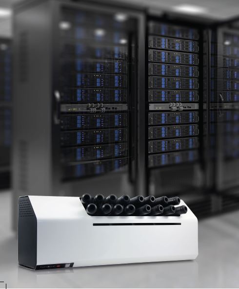 Umidificatore ad ultrasuoni. Il risparmio di quasi il 90% di energia rispetto ad un equivalente umidificatore a vapore (solo 80 W per litro di acqua nebulizzata) ne stanno facendo una valida soluzione per i data center. Il limite rimane la modesta produzione di vapore, che di fatto ne obbligano una soluzione seriale (Carel).