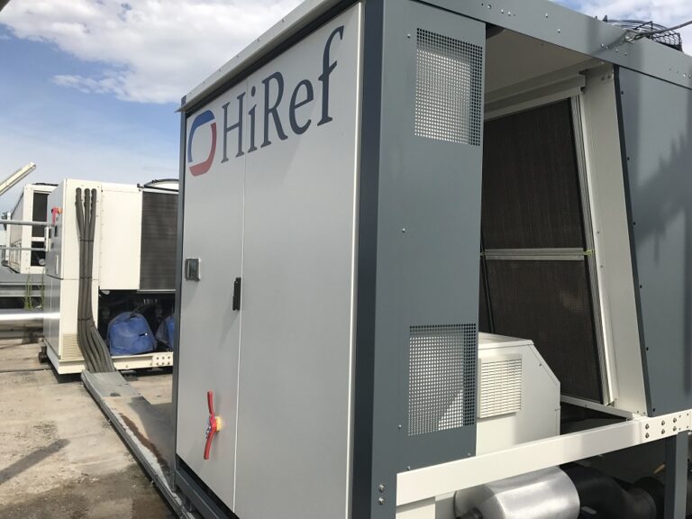 Refrigeratore adiabatico