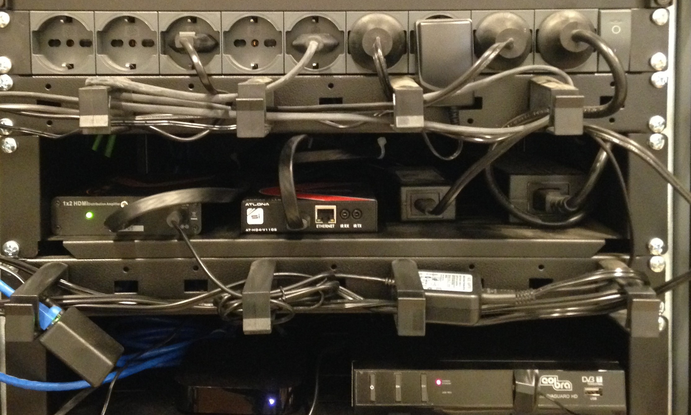 Componenti attivi inseriti negli armadi Rack (2)