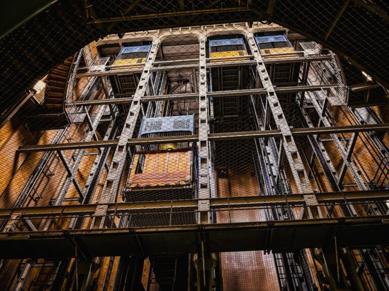 normativa ascensori UNI