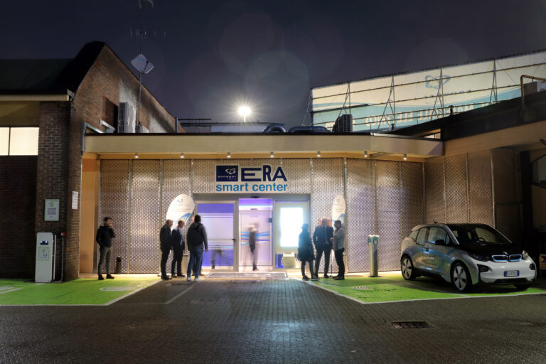 Era smart center