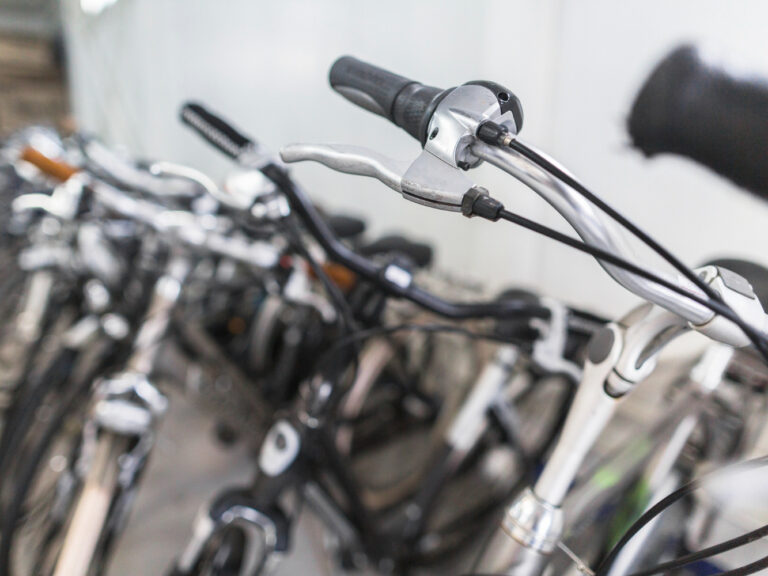 videosorveglianza ladri biciclette