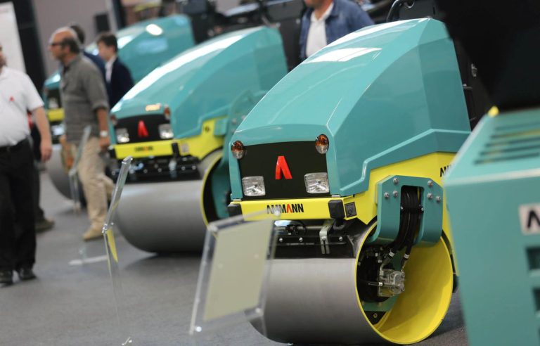 Macchine stradali: i nuovi investimenti nelle costruzioni trainano il mercato