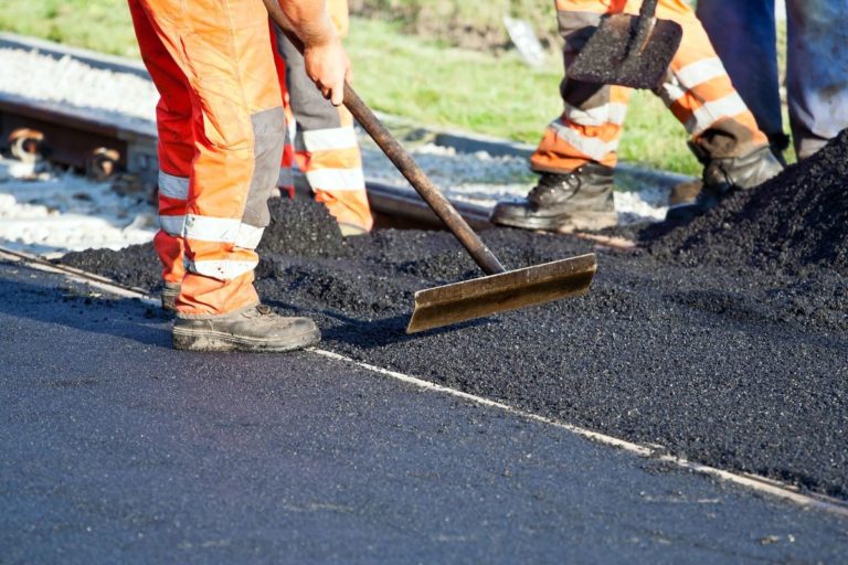 Siteb: c’è l’emergenza manutenzione strade, i lavori sono ancora fermi