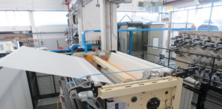 Robustezza e precisione di lavorazione per una goffratura impeccabile Omet e la tecnologia che offre sulle macchine dedicate alla produzione di tovaglioli, che spiccano per qualità di esecuzione e precisione. Ivi compresa la goffratura.