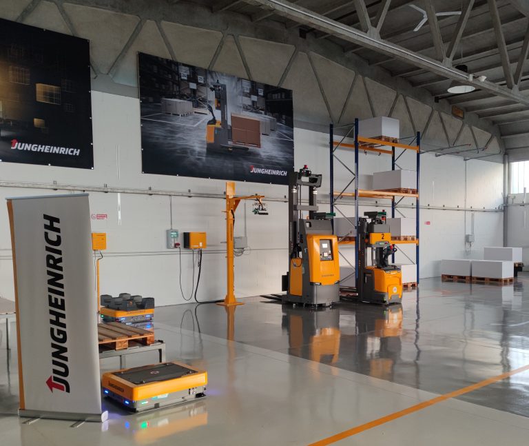 Jungheinrich, nuovo Automation Center – Training & Demo Area Mobile Robots