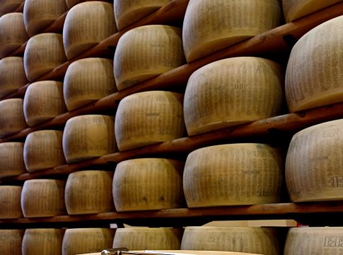 Progetto equilibrio, il Parmigiano Reggiano interviene a tutela della Dop