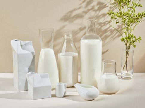 Prezzi Bmti, fermo il latte spot, salgono burro e Parmigiano Reggiano e suini Bmti