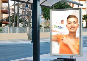 La carta per affissioni outdoor resistente all’acqua di Diatec Cles