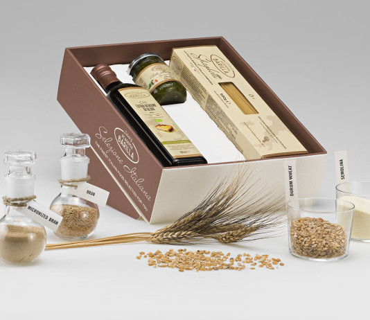 Il primo premio dell’Oscar dell’imballaggio al gift box Selezione Italiana di Academia Barilla Il gift box Selezione Italiana di Academia Barilla che ha meritato il primo premio.