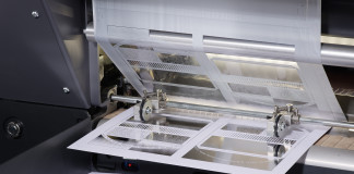 La prima installazione italiana della nuova DM-Liner di Luxoro DM-Liner, sviluppata da Kurz per la nobilitazione in ambienti di stampa digitale, sul territorio Italiano.