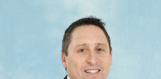 «Think Global, Act Local» nasce Fespa Italia Sean Holt vanta un'esperienza di lavoro di oltre 20 anni nel settore non-profit.