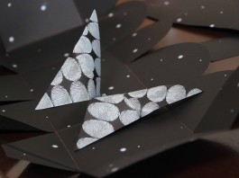 Ricoh valorizza il quinto elemento e i giovani artisti Stefany Savino, 28 anni di San Giovanni Rotondo (FG), è la vincitrice della prima edizione del premio «Il quinto elemento. Ricoh moltiplica l’arte».