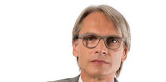 Daniele Puccio è Presidente e AD di Xerox in Italia «La mia è stata una carriera al servizio di Xerox Italia e sono quindi molto onorato di poter assumere questo importante ruolo e poter guidare la Società italiana in un percorso di consolidamento e trasformazione aziendale. Sono impegnato personalmente a garantire che Xerox Italia continui a offrire soluzioni e servizi all’avanguardia per anticipare le esigenze dei nostri Clienti e Partner», ha affermato Daniele Puccio.