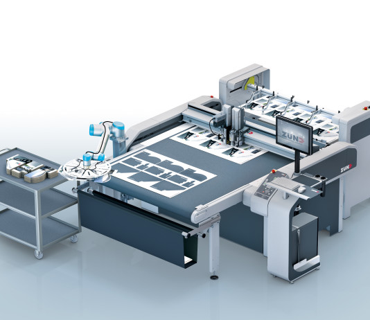 Soluzioni sempre più automatizzate, da Zünd Il robot collaborativo di Zund.