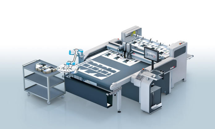 M-800_Picking Robot_Sheet feeder Il robot collaborativo di Zund.