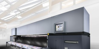 A Fespa Durst presenterà nuovi sistemi di stampa a base acqua per applicazioni LFP Rhotex 500.