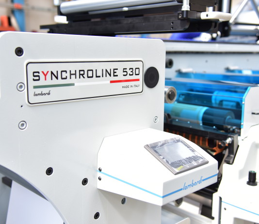 La prima vendita in Giordania di una Synchroline 330 di Lombardi Machinery La Synchroline 330: una delle caratteristiche più apprezzate è la flessibilità dei contatti per l’istruzione e l’assistenza tecnica in rete.