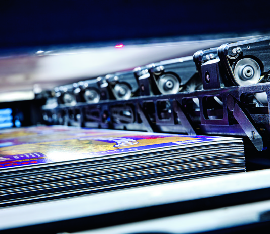 Kba per il packaging: Rapida 145 con la nuova uscita a pila doppia I fogli buoni attraversano la pila 1 su cui vengono espulsi i fogliacci.