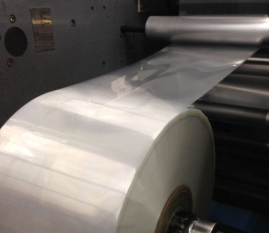 La lente lenticolare di grande formato di DPLenticular sarà presentata a drupa Focus sulla stampa lenticolare - Padiglione 7, stand 70F09 al drupa innovation park (DIP).