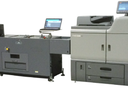 La fustellatrice digitale PFI Di-CUT 300 di Neopost I sistemi in linea saranno la novità Neopost a drupa: qui 350R Inline Bookletmaker.