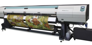 Fujifilm presenta Acuity LED 3200R, la sua nuova stampante LED UV a getto d’inchiostro Con una larghezza di stampa massima di 3,2 m, la stampante Acuity LED 3200R offre gli elevati livelli di qualità e produttività che caratterizzano la gamma Acuity.