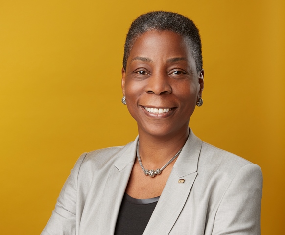 Ursula Burns manterrà la sua attuale carica di Presidente e Amministratore Delegato di Xerox fino all’avvenuta separazione.