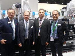 Label Center acquista una Gallus ECS 340 Da sinistra Andrea Citernesi, Business Driver Gallus, Rinaldo Mattera, Regional Sales Manager di Heidelberg Italia, Marco Barban, titolare di Label Center, e Alberto Mazzoleni Amministratore delegato di Heidelberg Italia.