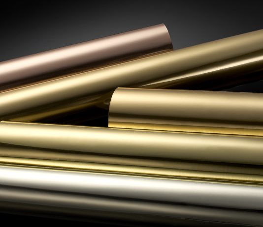 Il nuovo foil Kurz per la nobilitazione di carte ruvide si chiama Alufin MTC