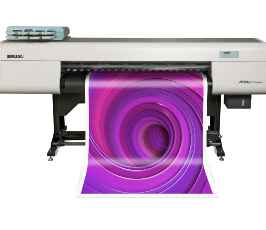 Le applicazioni industriali a getto di inchiostro di Fujifilm La Acuity LED 1600 II che sarà in mostra allo stand Fujifilm.