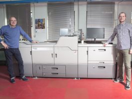 Grafica Ferrario investe in una Heidelberg Linoprint CV Da sinistra Giovanni e Matteo Ferrario.