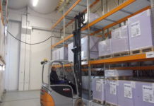 Labanti e Nanni Industrie Grafiche: magazzino compattabile a scaffalature con basi mobili