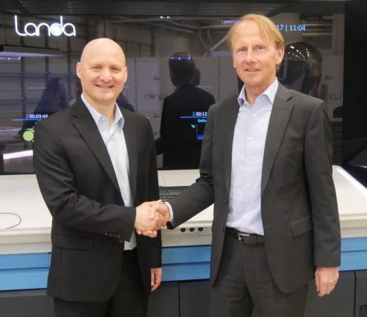 Landa annuncia beta tester per la S10 Nanographic Printing