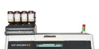 UJF-MkII di Mimaki integra quattro passaggi in uno offrendo massima versatilità