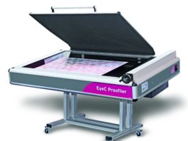 EyeC: sistemi d’ispezione per un controllo qualità di fogli stampati di formato medio-grande EyeC Proofiler 1200 DT.