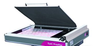 EyeC: sistemi d’ispezione per un controllo qualità di fogli stampati di formato medio-grande EyeC Proofiler 1200 DT.