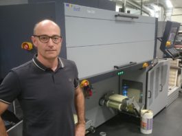 La prima installazione europea della Durst Tau 330 e del sistema di finitura laser in-line LFS 330 Brice Carugati, Presidente di Adesa.