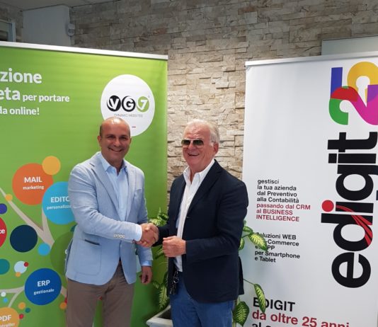 Edigit e Vampi Group: l’unione di risorse e intenti a favore del mercato della stampa e della comunicazione A sinistra il sig. Mario Cunsolo, titolare di Vampigroup srl - VG7, con Enrico Parisini, titolare di Edigit.