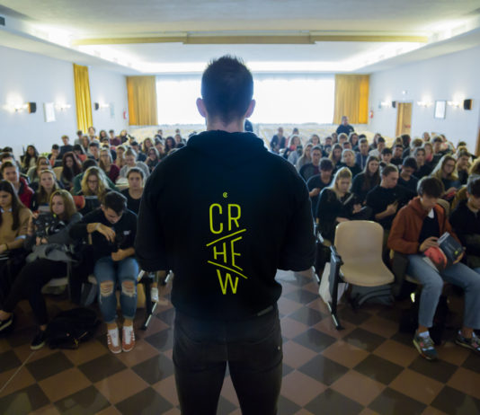 Gli studenti diventano eroi creativi con Ricoh