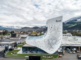 Inaugurato il futuristico headquarter Durst