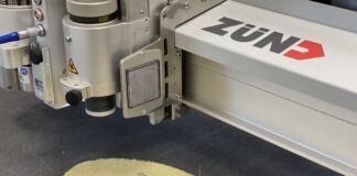Zund digitalizza la marcatura con la testa di stampa inkjet integrabile