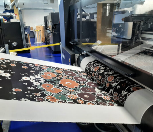 Epson, le stampe digitali di Monna Lisa al Museo del Tessuto di Prato