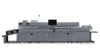 Quadient: il futuro della nobilitazione a Viscom 2022 con il nuovo UV spot Duplo DDC-8000 DuSense