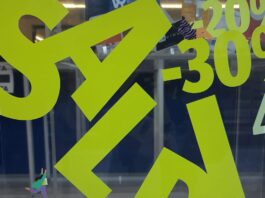 Guandong, allestimenti in-store per le promozioni di gennaio