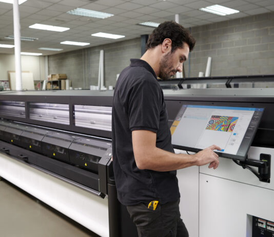 Cosa rende HP Latex serie 2700 diversa?