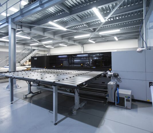 Pubblicità 64, prima installazione italiana di Durst P5 500 in versione full optional