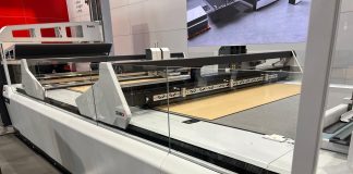 Live da drupa. Zünd, il taglio è personale