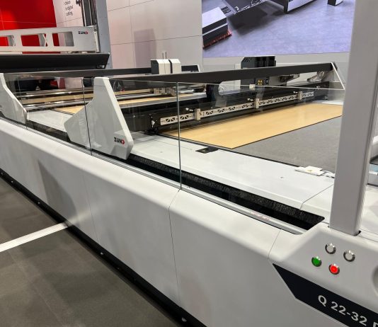 Live da drupa. Zünd, il taglio è personale