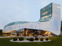 Durst, a Viscom il debutto mondiale di P5 X, la nuova stampante a piano fisso della piattaforma Durst P5