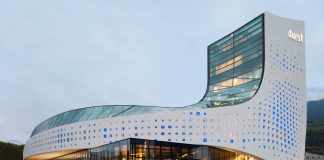 Durst, a Viscom il debutto mondiale di P5 X, la nuova stampante a piano fisso della piattaforma Durst P5